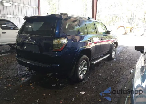 2022 Toyota 4Runner Sr5 Premium z USA, uszkodzony, nr VIN JTENU5JR0N6005073